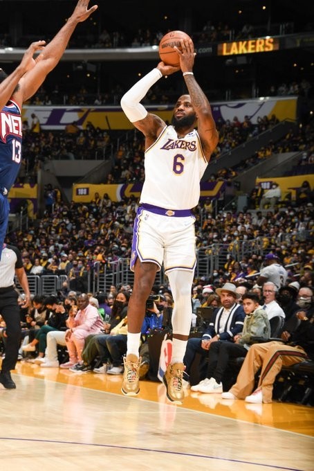 NBA聖誕大戰：雷霆雙少同時三雙，多隊當家球星未出場