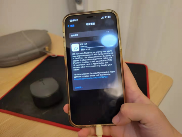 絕絕子！升級iOS15.1RC版兩天後，我的12Pro快整“廢”了