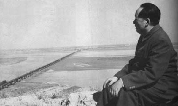 1984年賀子珍病逝，上海市委請示葬禮的規格，鄧小平一句話定調