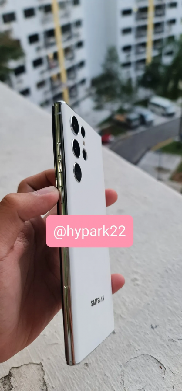 三星Galaxy S22 Ultra機模上手 三星Galaxy S22 Ultra機模上手