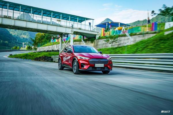 這車有點上頭 動態試駕福特 Mustang Mach-E