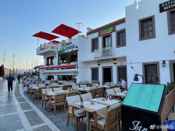 大量年輕人準備逃離土耳其，年輕小哥請求“介紹我去中國教英語”