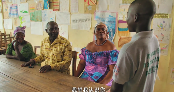 這就是非洲那些被母親賣掉的孩子，小的才3歲，他們一定很想媽媽