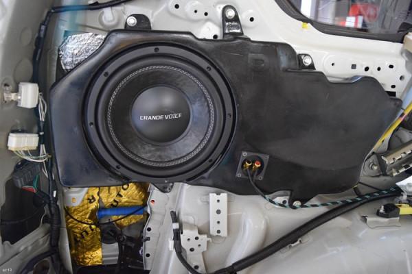 豐田普拉多汽車音響改裝英國CV音響，暢聽美妙音響！昆明發燒友