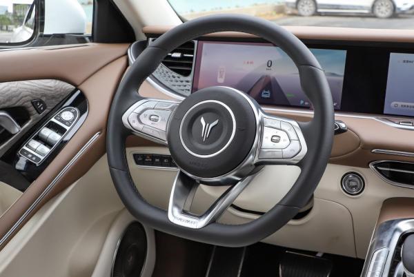 加5K可選8萬多的配置,僅31.36萬起的嵐圖FREE,算是最厚道SUV嗎 加5K可選8萬多的配置,僅31.36萬起的嵐圖FREE,算是最厚道SUV嗎