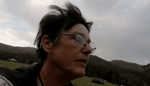 64歲姑娘賣房去流浪，把全世界裝進僅8㎡家：希望我老了能這麼酷