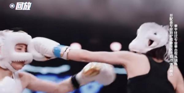 林丹夠狠，但女人打起來更可怕！李斯丹妮拳臺“暴揍”於文文