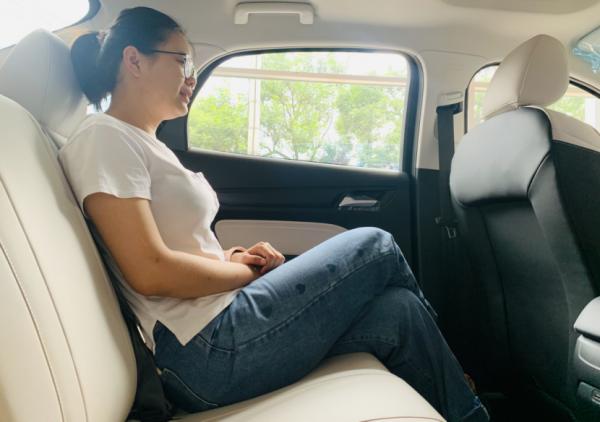 帶車友買車，預算10萬元她選擇了這一臺