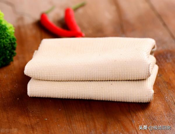 成年人也需要補鈣！3道能補鈣的家常菜，酥脆鮮香比吃肉都過癮