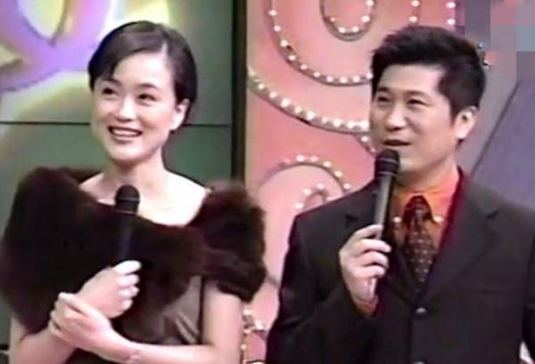 胡瓜唱情歌為女兒慶生,離婚20年前妻誇其太帥,現任妻子未露面 胡瓜唱情歌為女兒慶生,離婚20年前妻誇其太帥,現任妻子未露面