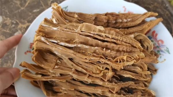 這7種曬乾更香的廉價蔬菜，冬天燉肉特過癮，太香了，放1年也不壞