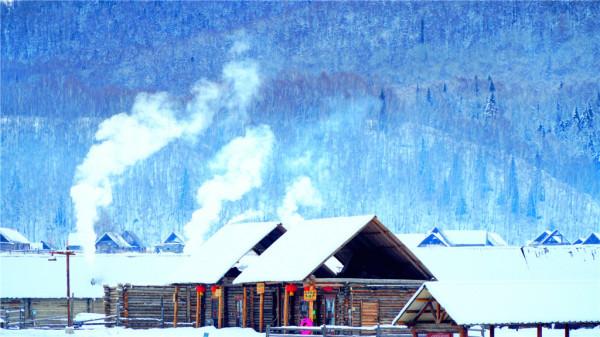 新疆禾木：雪淨炊煙白 安閒緩緩遊