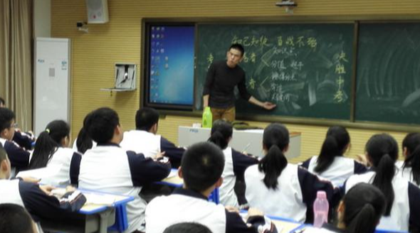 詩詞大會考“但願人長久”，百人團91人答錯，網友：語文老師背鍋