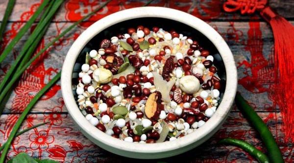 臘月初五，老人常說“臘五吃五豆，糊塗四五十”，是啥意思？