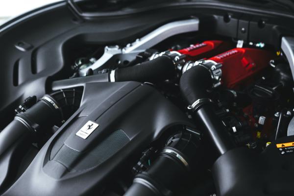 這款法拉利售價不到300萬，你還會選擇911和蘭博基尼嗎？