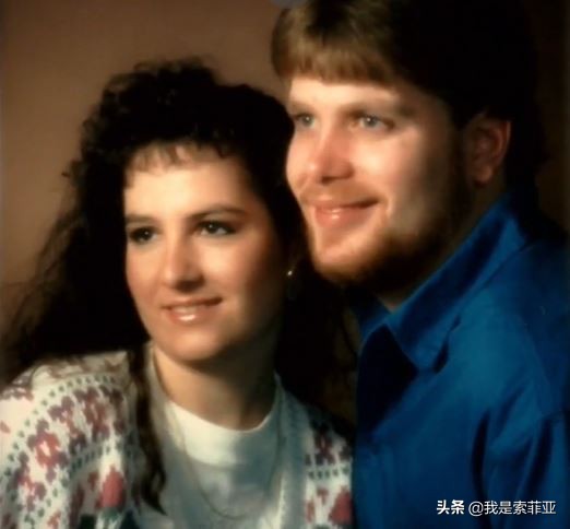 男子在家遇害，警方苦尋真兇無果，25年後，一個護士說她知道真相