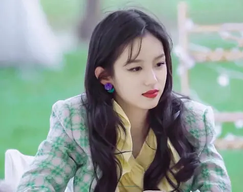 95花都陸陸續續有代表作了，怎麼就“國民閨女”關曉彤跑偏了？