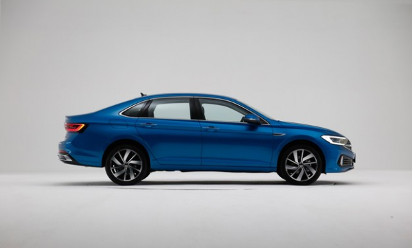 年後要買車？ 2022年這些合資轎車值得關注，賓士EQE、林肯Z領銜