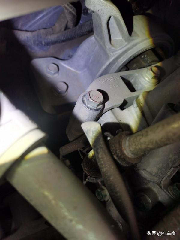 百公里油耗“五桶”,當年20多萬的納智捷MPV貶值幅度太驚人 百公里油耗“五桶”,當年20多萬的納智捷MPV貶值幅度太驚人