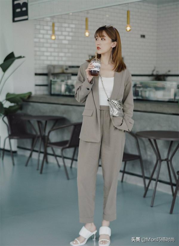 會穿的女人,如何幫“灰色”擺脫土氣?教你3招取其精華,好高階 會穿的女人,如何幫“灰色”擺脫土氣?教你3招取其精華,好高階