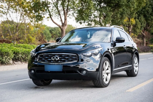 愛好者的成就裡，需要一輛大排自吸——二手英菲尼迪FX35