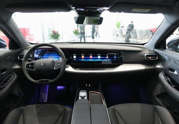 5折入手捷豹電動車,再開極狐 阿爾法S,終於明白傳統和新興的差距 5折入手捷豹電動車,再開極狐 阿爾法S,終於明白傳統和新興的差距