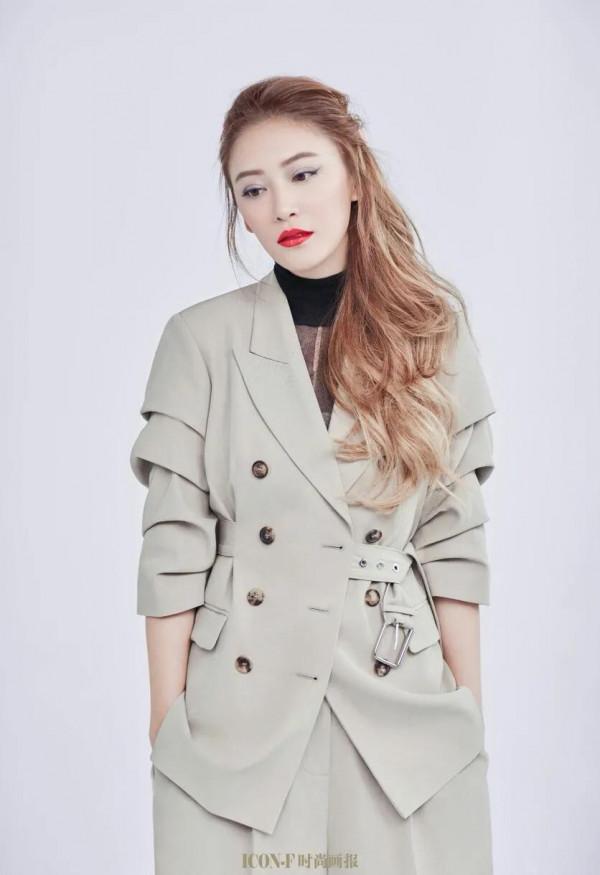 應採兒高畫質美圖,和陳小春太般配了 應採兒高畫質美圖,和陳小春太般配了