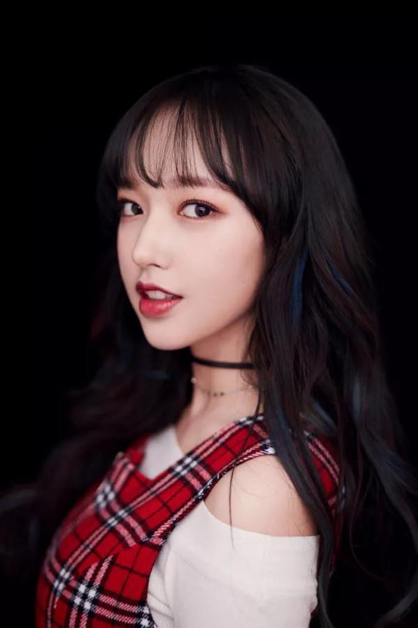 程瀟美照一冊，欣賞