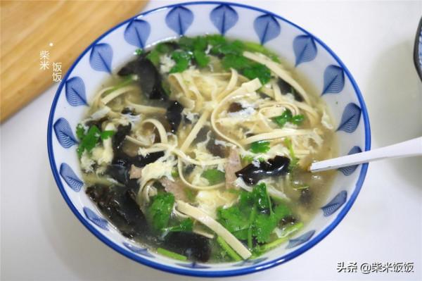 冬天，我家最喜歡喝這湯，食材做法都簡單，一碗下肚渾身暖和