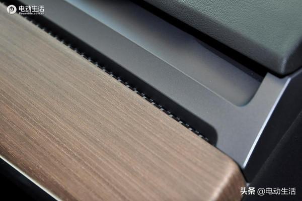 運動型大空間純電SUV 實拍特斯拉Model Y國產版