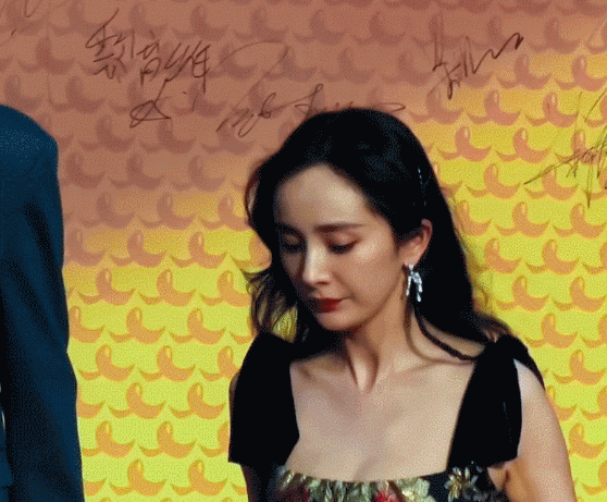 楊冪 80後“四小花旦”之一 優雅大氣 百搭服飾美得讓人心醉 楊冪 80後“四小花旦”之一 優雅大氣 百搭服飾美得讓人心醉