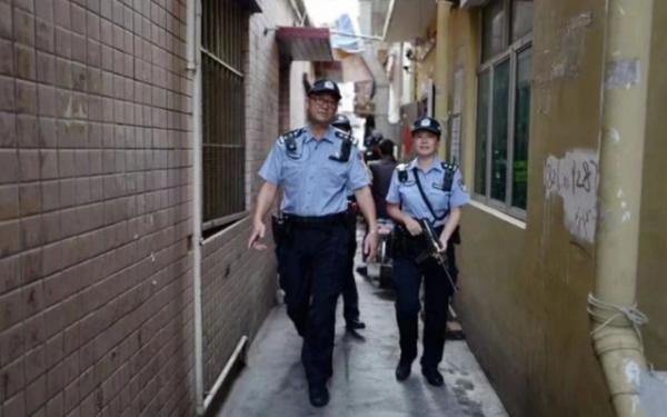 香港迴歸，讓英軍“下崗”的交接指揮官譚善愛，轉業後過得如何？