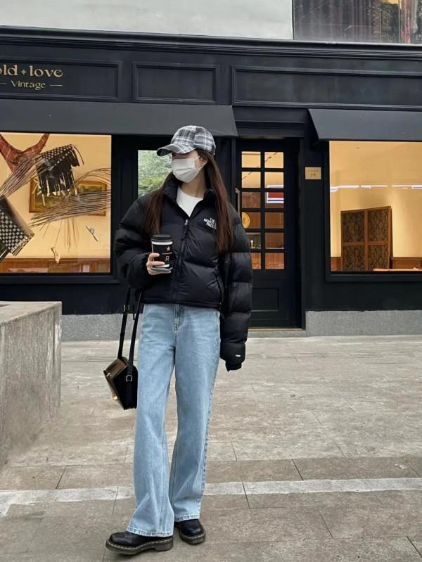 今冬流行“上短+下長”，小個子這樣穿，時髦又顯高