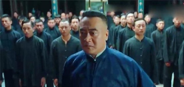 1950年袁文會被押送刑場槍決，路旁群眾大喊：毛主席給我們報仇了