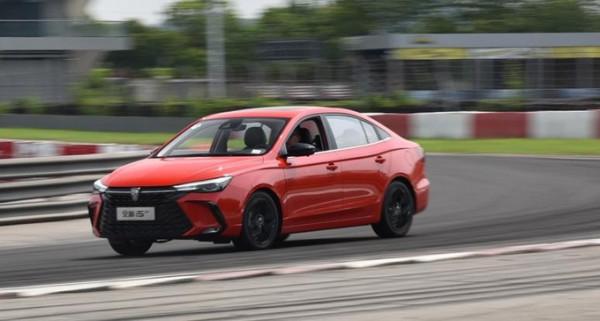 注入運動血液 場地試駕榮威i5 GT 1.5T 注入運動血液 場地試駕榮威i5 GT 1.5T