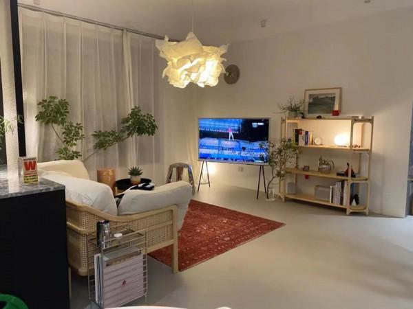 這位男主真有品味，80㎡的房子裝出了豪宅感，一進門就把我迷住了