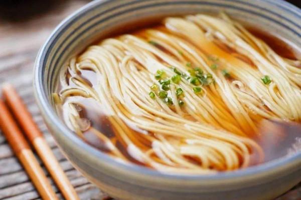 天冷後，教你4道麵條做法，3分鐘就能出鍋，喝著暖和還有營養