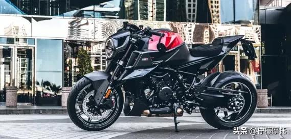 KTM攜手博速Brabus釋出1300R