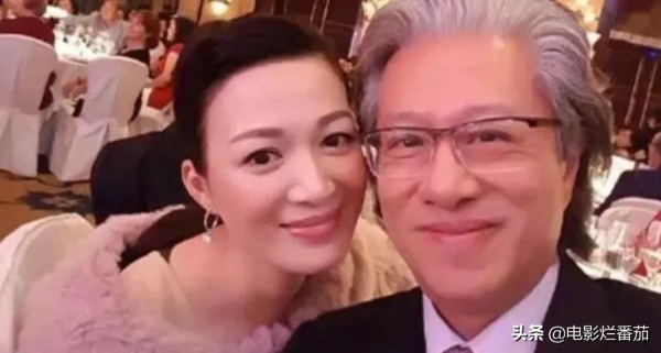 八位紅極一時的明星，如今過氣境況不一，有人幸福，有人街頭賣唱