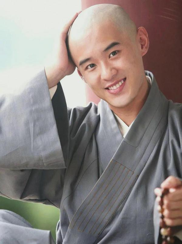 出道前一般般，火了之後一年比一年好看，難道真是“紅氣養人”？