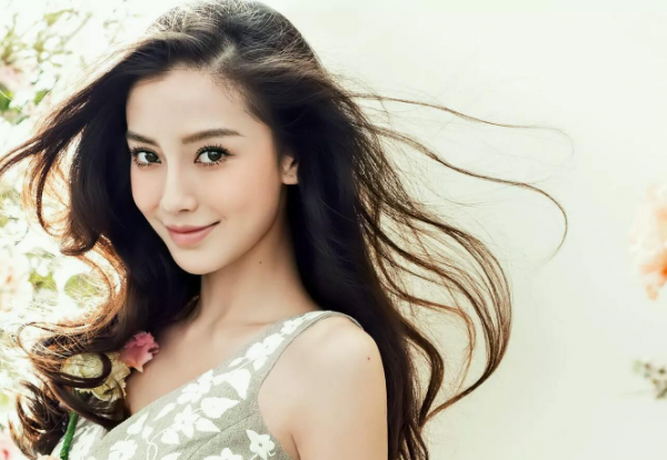 楊穎被傳離婚，從來都是忍氣吞聲的她，是你想象不到的聰明