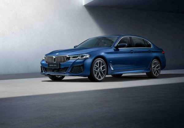 前五被BBA佔據，紅旗H9位列第七，10月高階轎車銷量前十