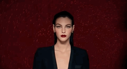 老佛爺離世前“最後一位靈感繆斯”：這是人類可以擁有的美貌嗎？