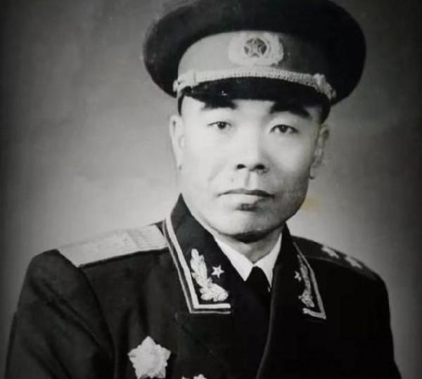 曾澤生抗美援朝指揮出色,見過主席後,為何說“北京待不下去了” 曾澤生抗美援朝指揮出色,見過主席後,為何說“北京待不下去了”