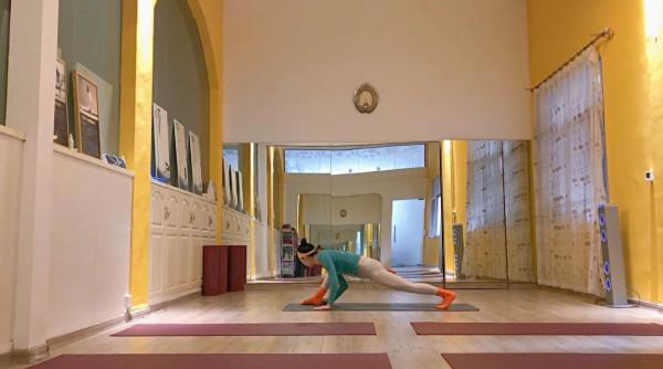 「瑜伽」不要焦慮，為自己運動一場吧