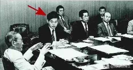 有錢真能為所欲為？財閥集體逼宮，被三星控制的韓國到底有多慘？