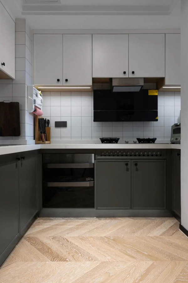 42㎡全靠拆牆打造通透無敵的空間，1人4貓的貓系新居