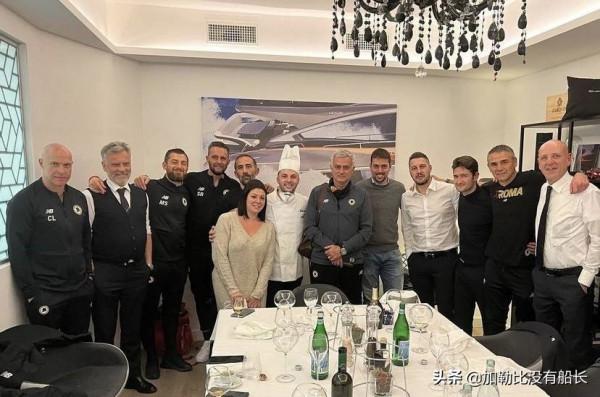 如何用一場典型穆氏戰術完勝真藍黑？且看穆里尼奧如何啟用新羅馬