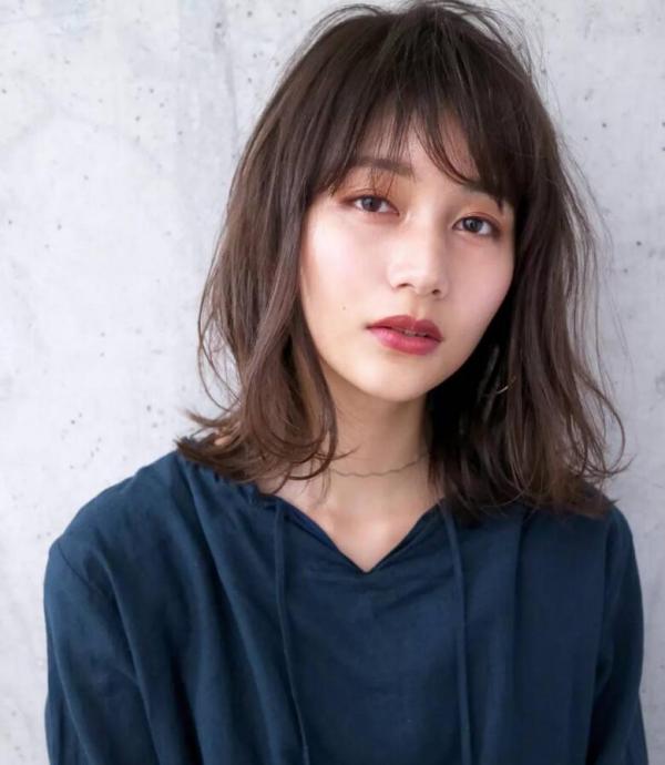 女人過了40歲儘量別留長髮!推薦這3款髮型,減齡又顯氣質 女人過了40歲儘量別留長髮!推薦這3款髮型,減齡又顯氣質