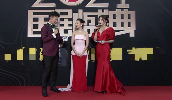 國劇盛典星光黯淡：鄧萃雯黎耀祥紅毯合體，董潔穿得像剝皮火腿腸